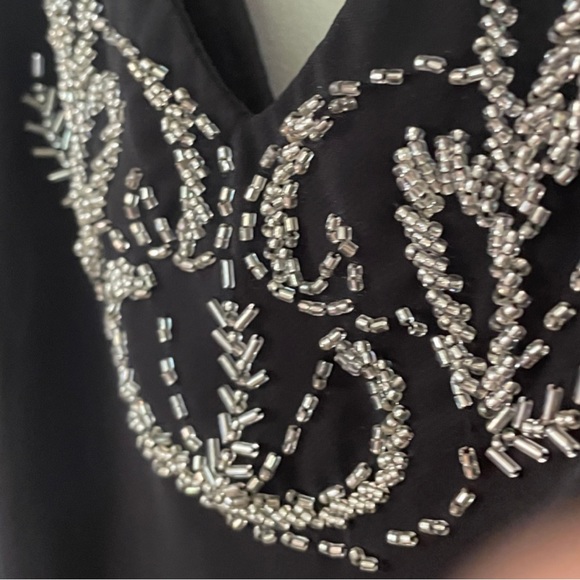 Alex Evenings Black Sleeveless Chiffon V-Neck Dress w/ Detailed Beadwork sz 8 - Picture 6 of 8